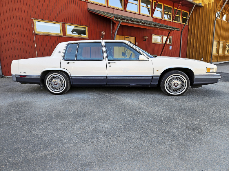 Cadillac de Ville - 4,9L V8