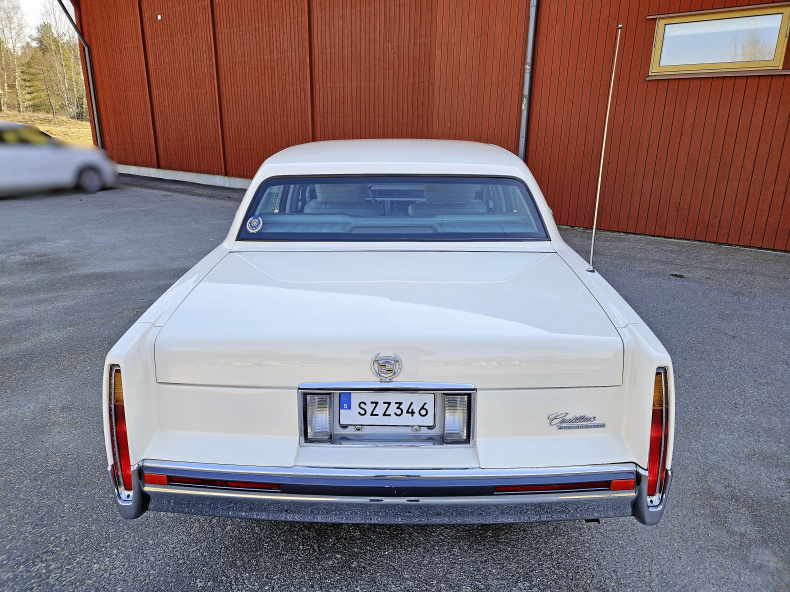 Cadillac de Ville - 4,9L V8