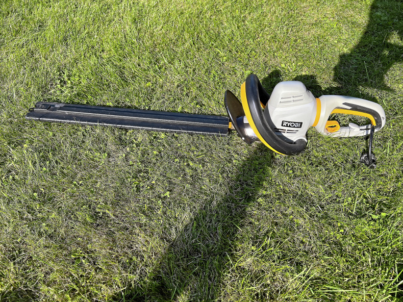 2 st trädgårdsmaskiner