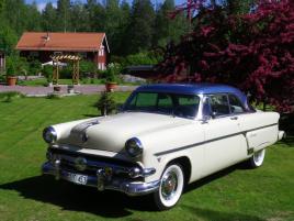 Ford Crestline Victoria
