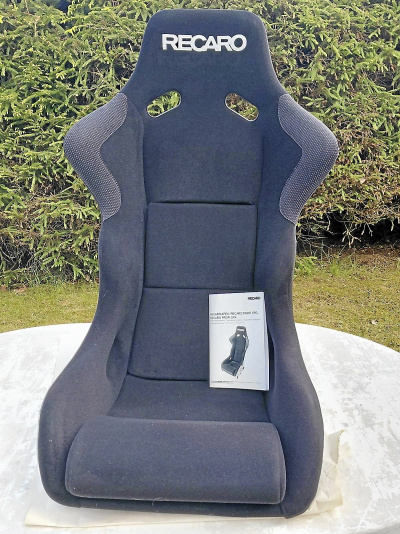2 nya Recaro-stolar FIA-godkända
