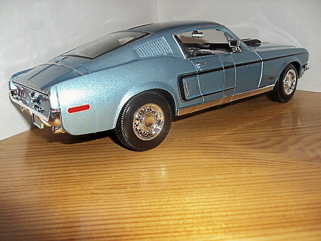 1:18 Mustang GT Cobra -68