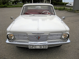 Plymoth Valiant V100