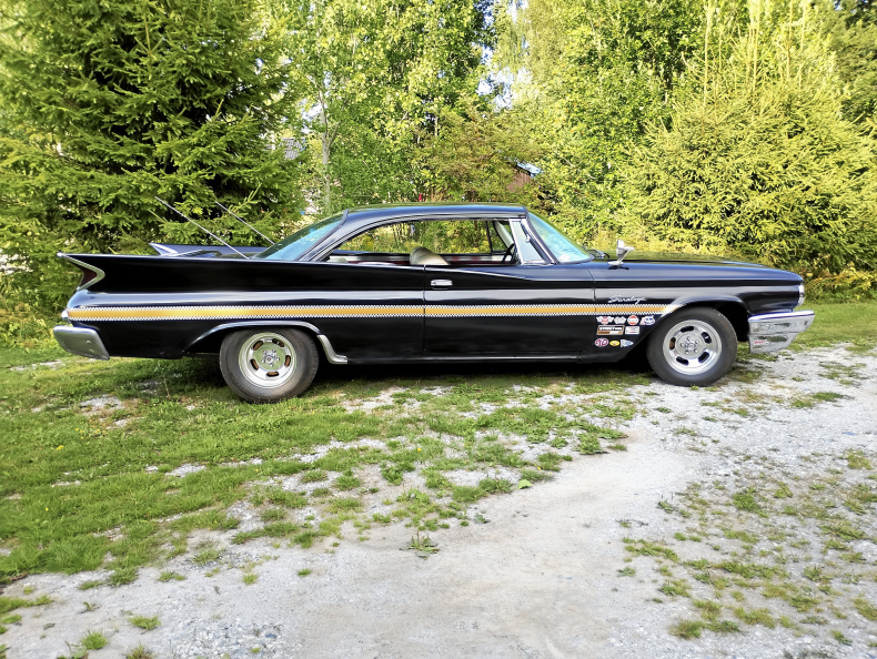 Chrysler Saratoga