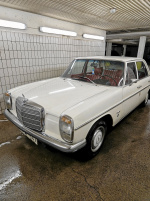 Mercedes-Benz 200 felfri familjebil