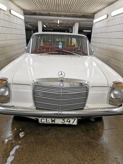 Mercedes-Benz 200 felfri familjebil