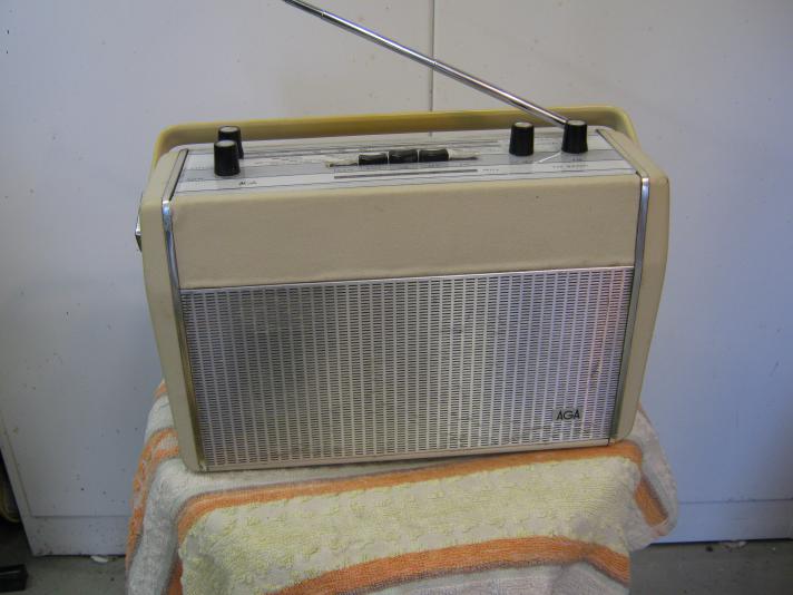 Gammal AGA transistorradio.