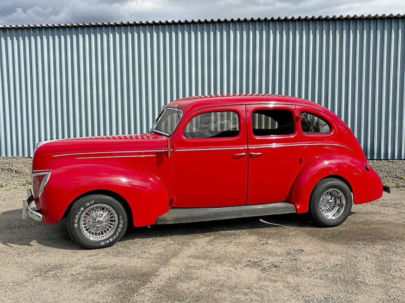 Ford Standard Fordor Sedan 3,6 V8