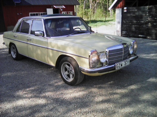 Mercedes-Benz 240D