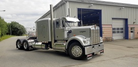 Kenworth W900