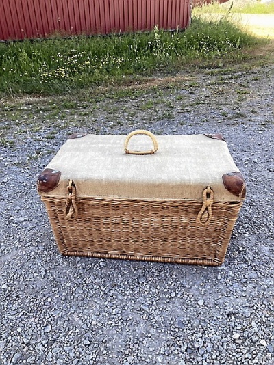 Äldre picknickväska