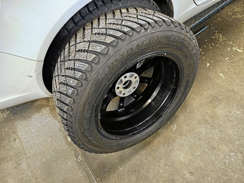 SKODA 17 TUM VINTERHJUL NYTT
