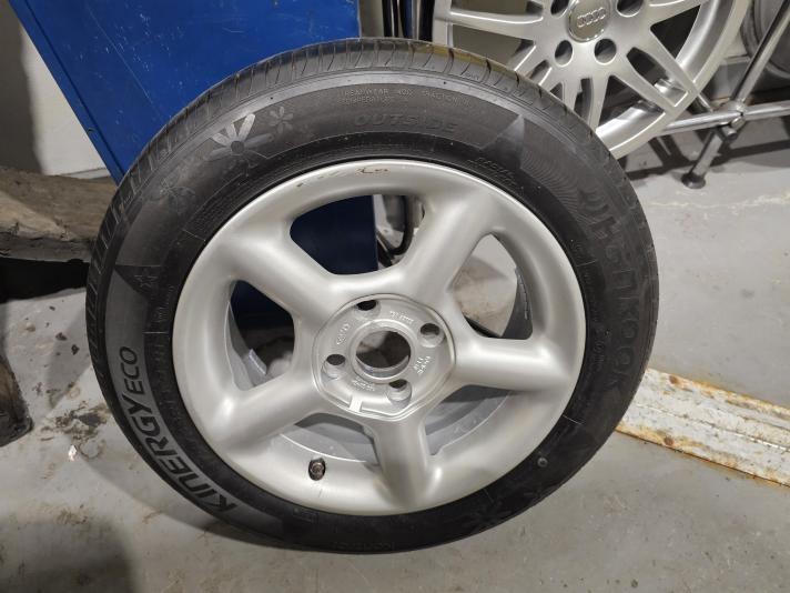 FORD 4 BULTAT 15 TUM SOMMARHJUL