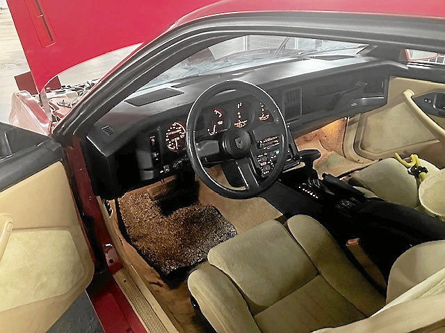 Pontiac Trans Am GTA -87