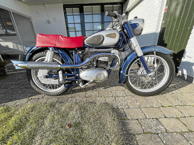 Monark Blue Arrow