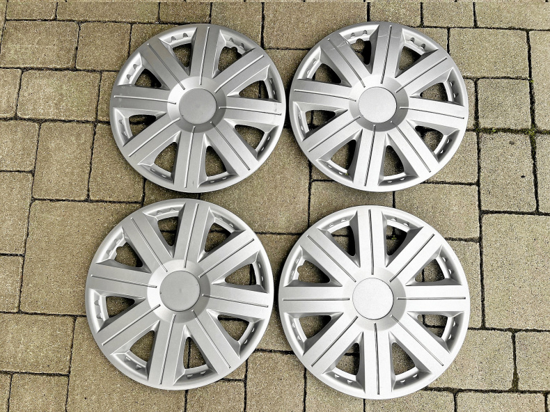 4 st 16" navkapslar