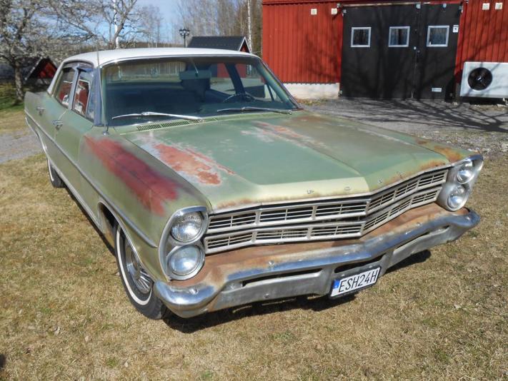 Ford Galaxie -67 4d sedan