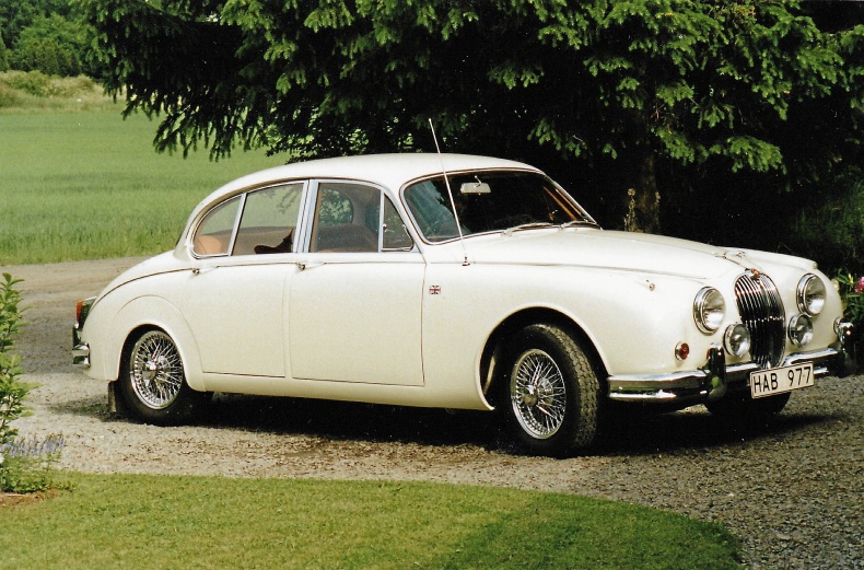 Jaguar MK II, 2,4