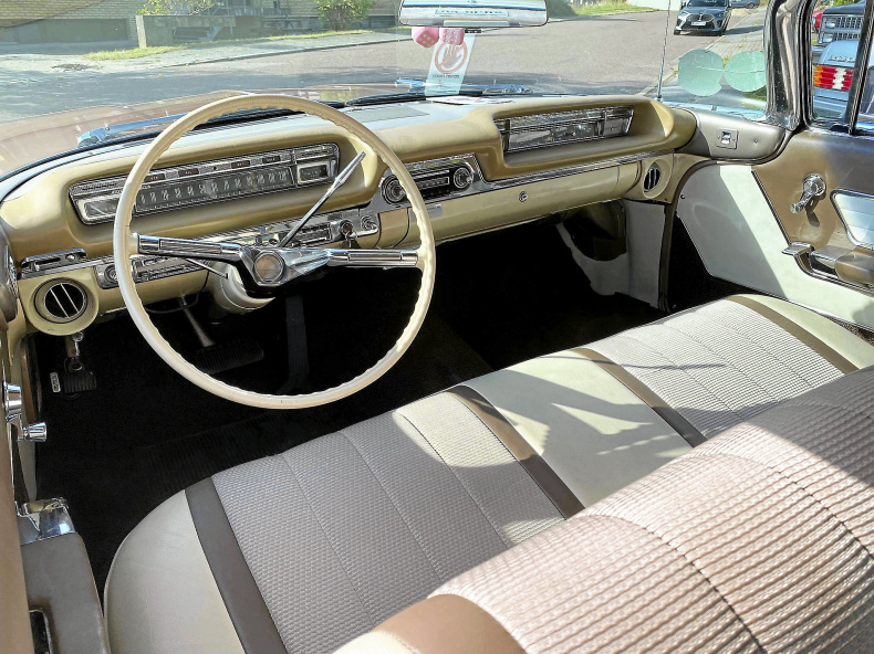 Oldsmobile Scenic Holiday Coupe 98