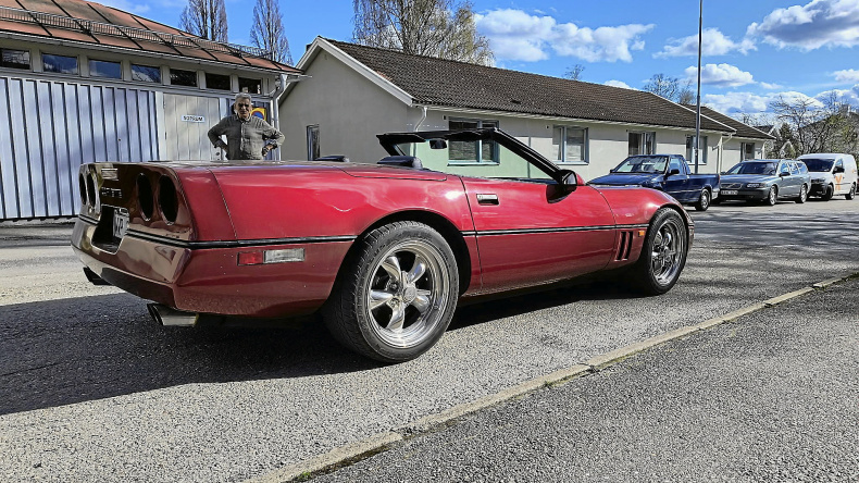 Chevrolet Corvette Cab