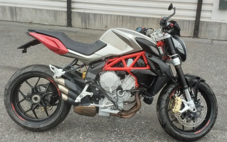 MV Agusta Brutale 800