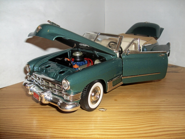 1:18 Cadillac Cab -49