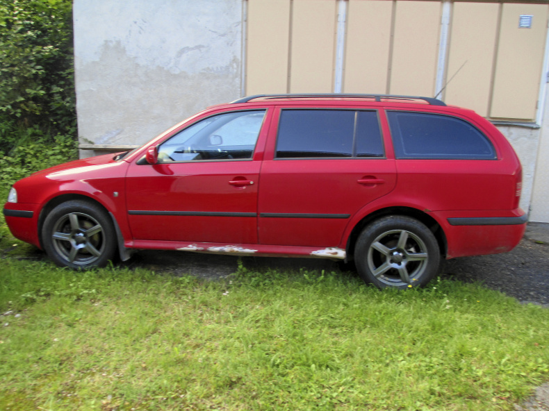 Skoda Octavia Com Dr 1,8 4w.