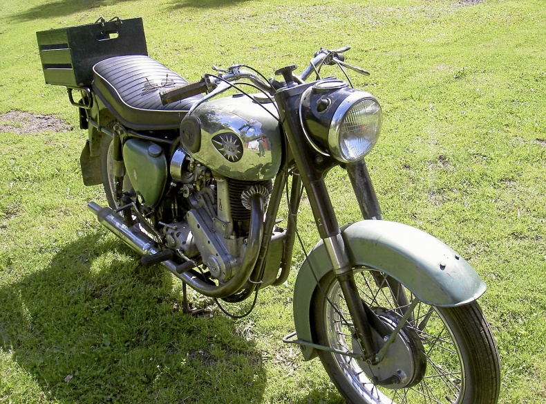 BSA B33