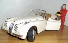 1:18 Jaguar XK-120 Cab -48