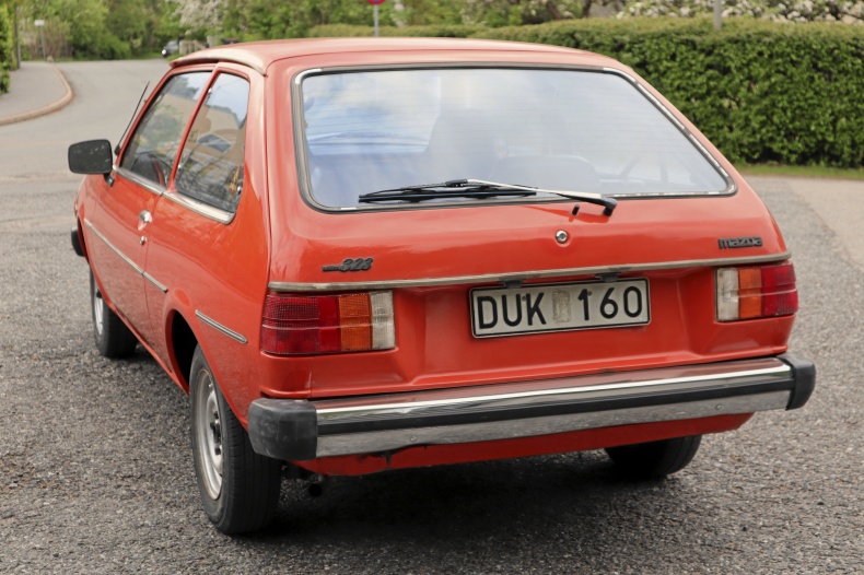 Mazda 323