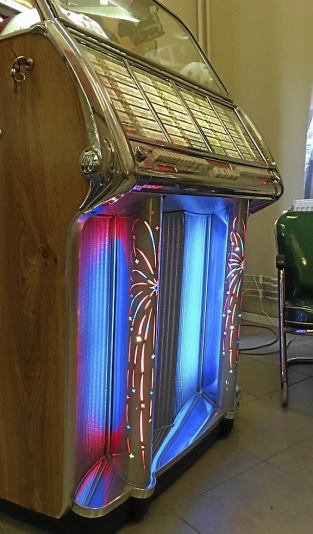 JUKEBOX - WURLITZER