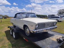 Plymoth Valiant Cab