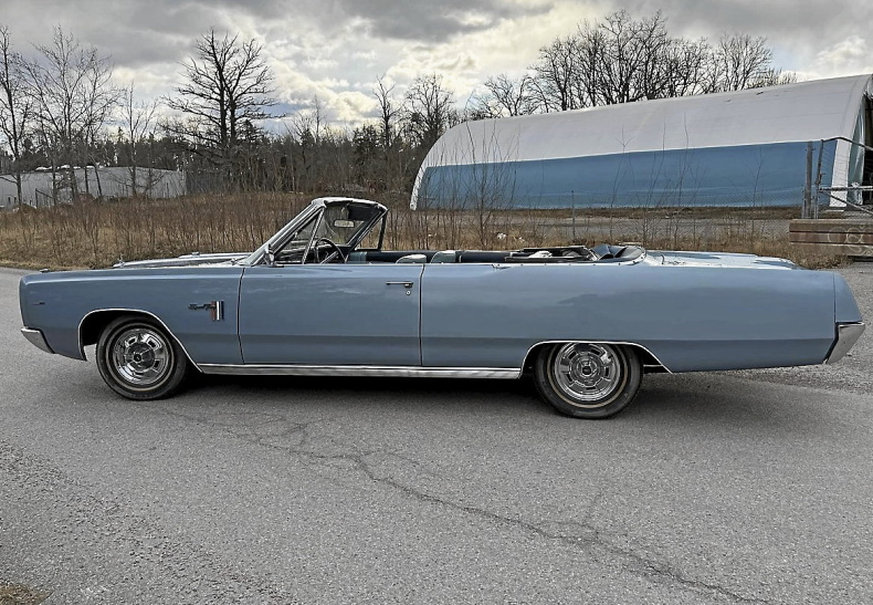 Plymouth Sport Fury