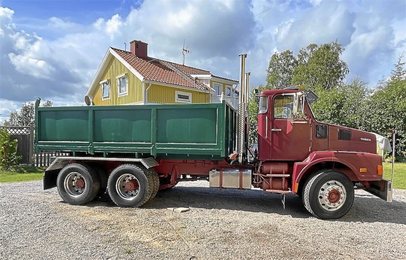 Volvo N10 6x2 lastbil