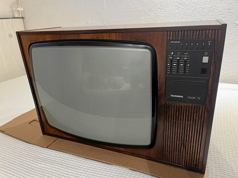 Tandberg 24 tums färg-tv