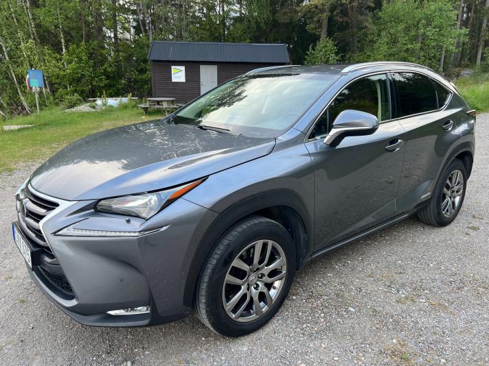 Lexus NX 300h Executive 2,5 AWD