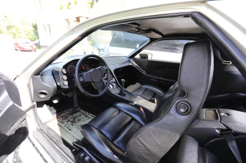 Porsche 928