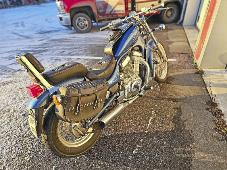 SUZUKI INTRUDER VS 750 cc