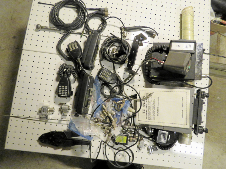 Kombinerad bilstereo / PR-radio