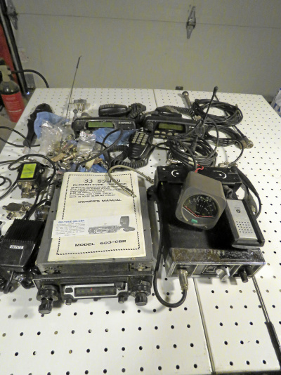 Kombinerad bilstereo / PR-radio