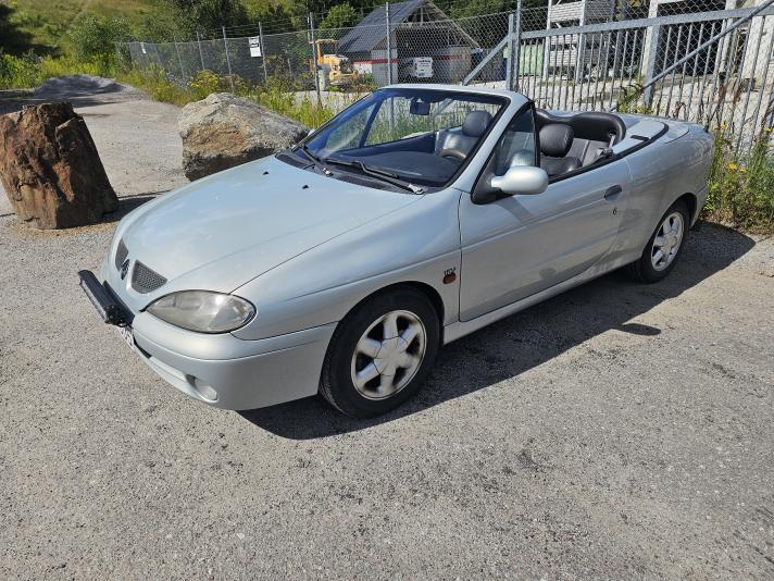 RENAULT MEGAN--KARMAN--CAB..