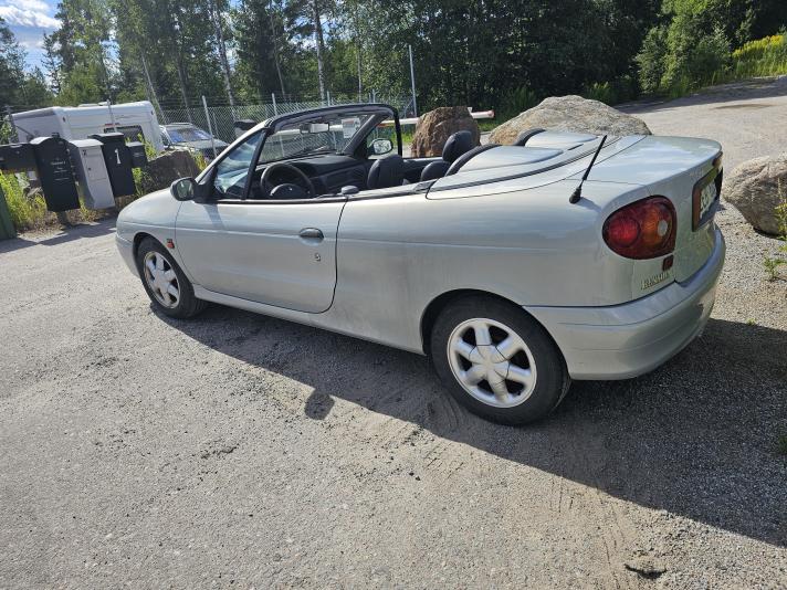 RENAULT MEGAN--KARMAN--CAB..