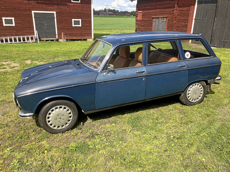 Peugeot 204BD XL 4D