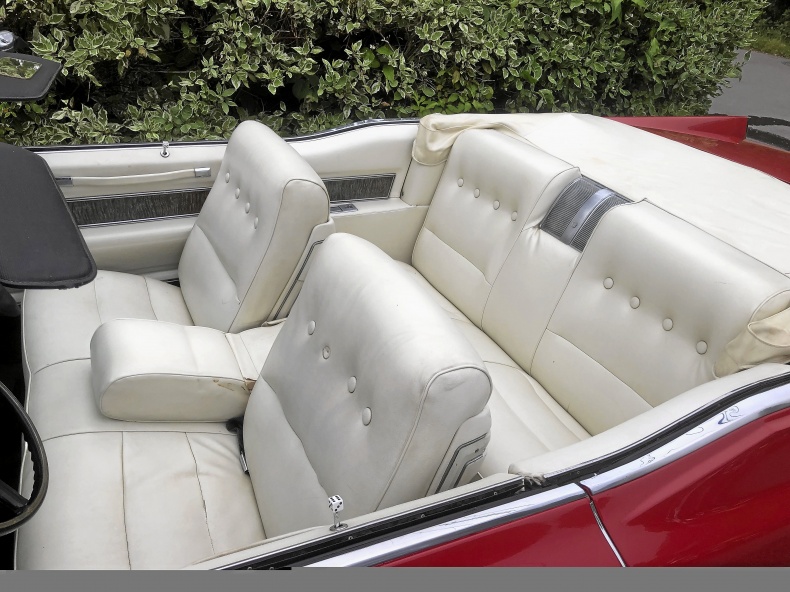 CADILLAC 