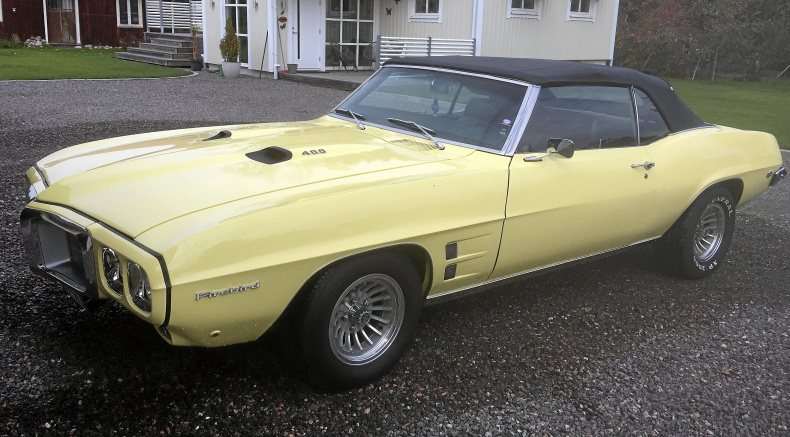 Pontiac Firebird 400