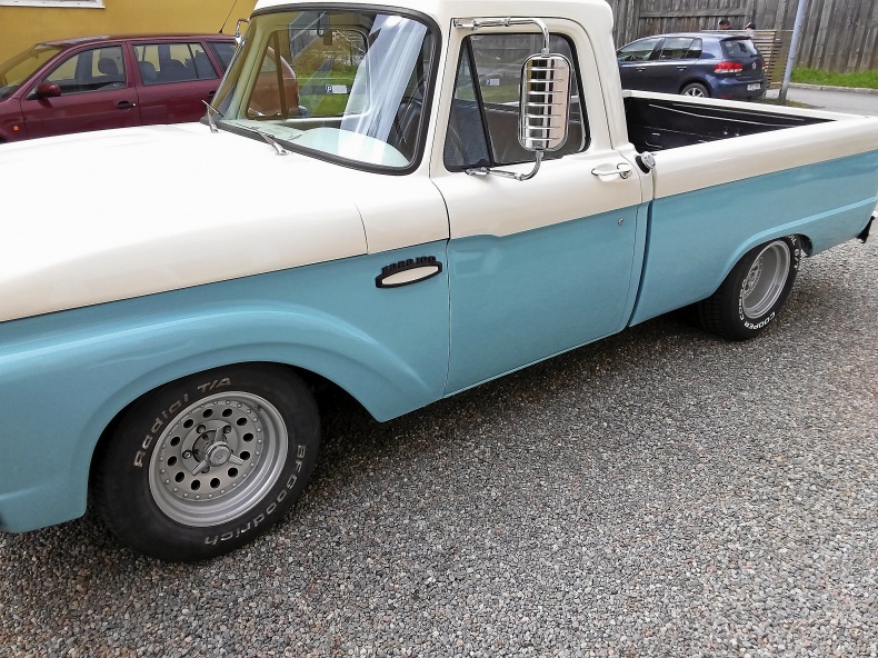 Ford F 100