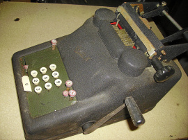 ÄLDRE RÄKNEMASKINER