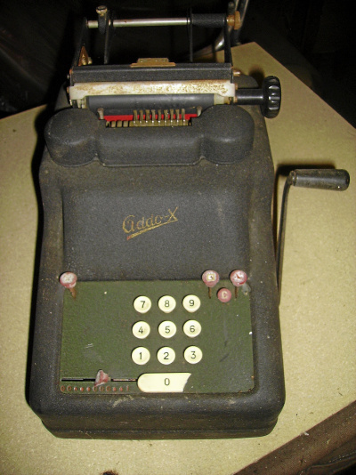 ÄLDRE RÄKNEMASKINER