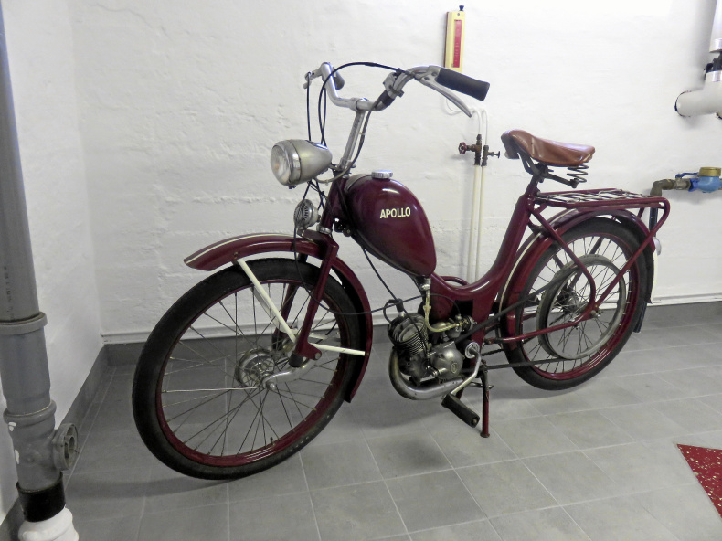Moped Apollo