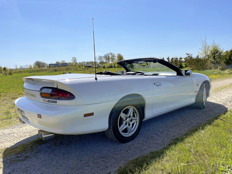 Chevrolet Camaro cabriolet, lågmil, nybesiktad